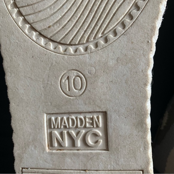 Madden NYC Camo Print Platform Shoes Ladies Size 10 - Picture 7 of 7